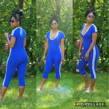 Load image into Gallery viewer, V neck stripped jumpsuit
